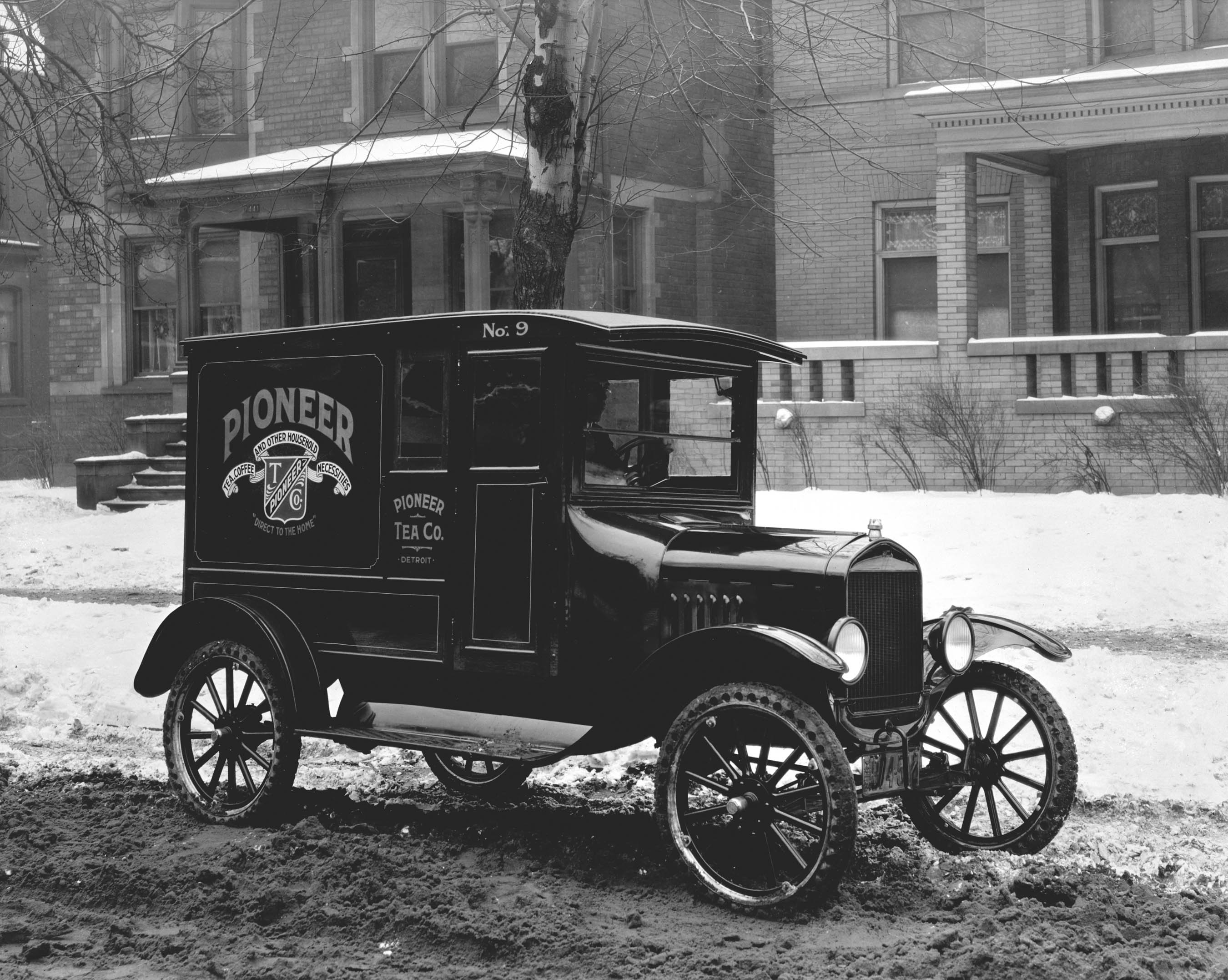 1920_ford_model_tt_panel_delivery_truck_neg_91478