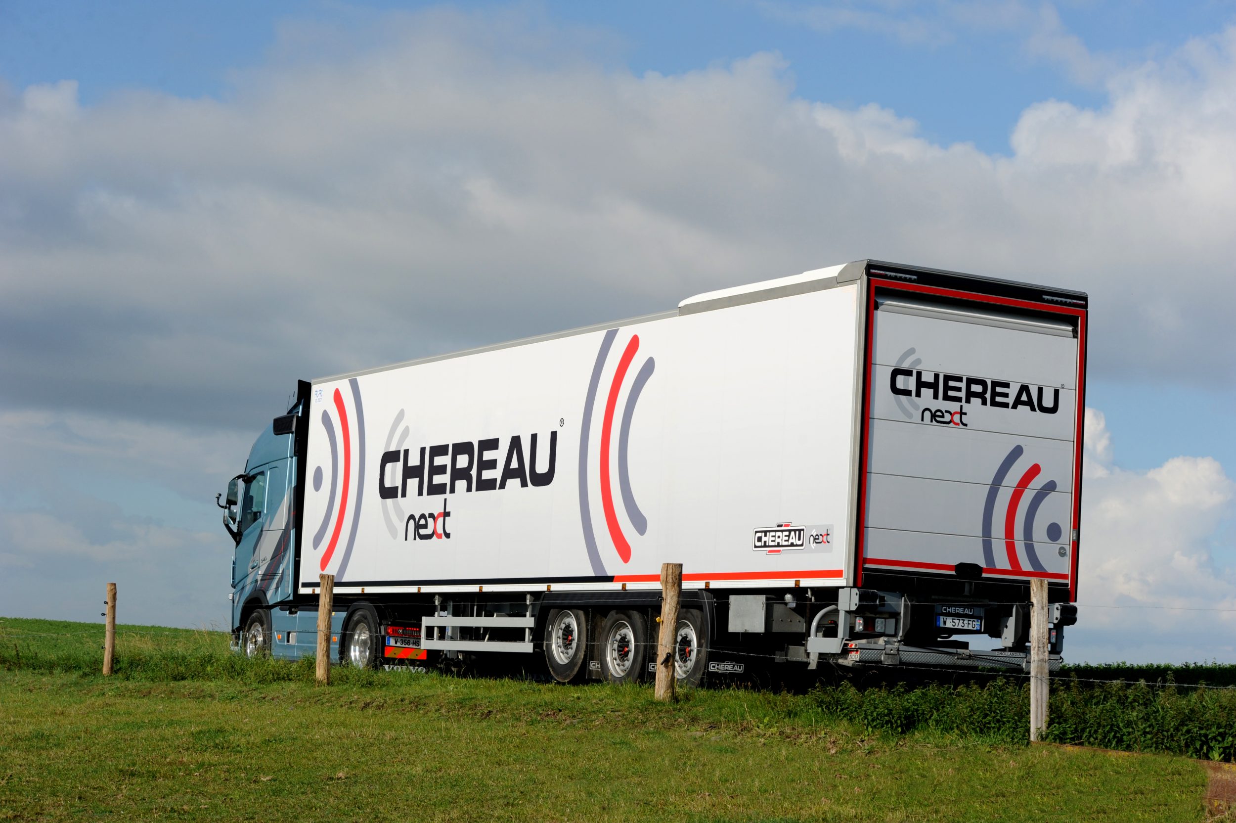 Шеро. Полуприцеп рефрижератор Chereau. Прицеп Chereau c382td. Модель полуприцепа Chereau. Chereau логотип.