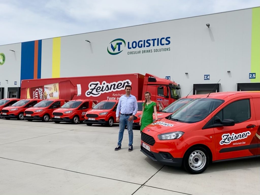 thumbnail for Variofood (Zeisner Benelux) bestelt 11 ketchuprode Ford Transit Couriers
