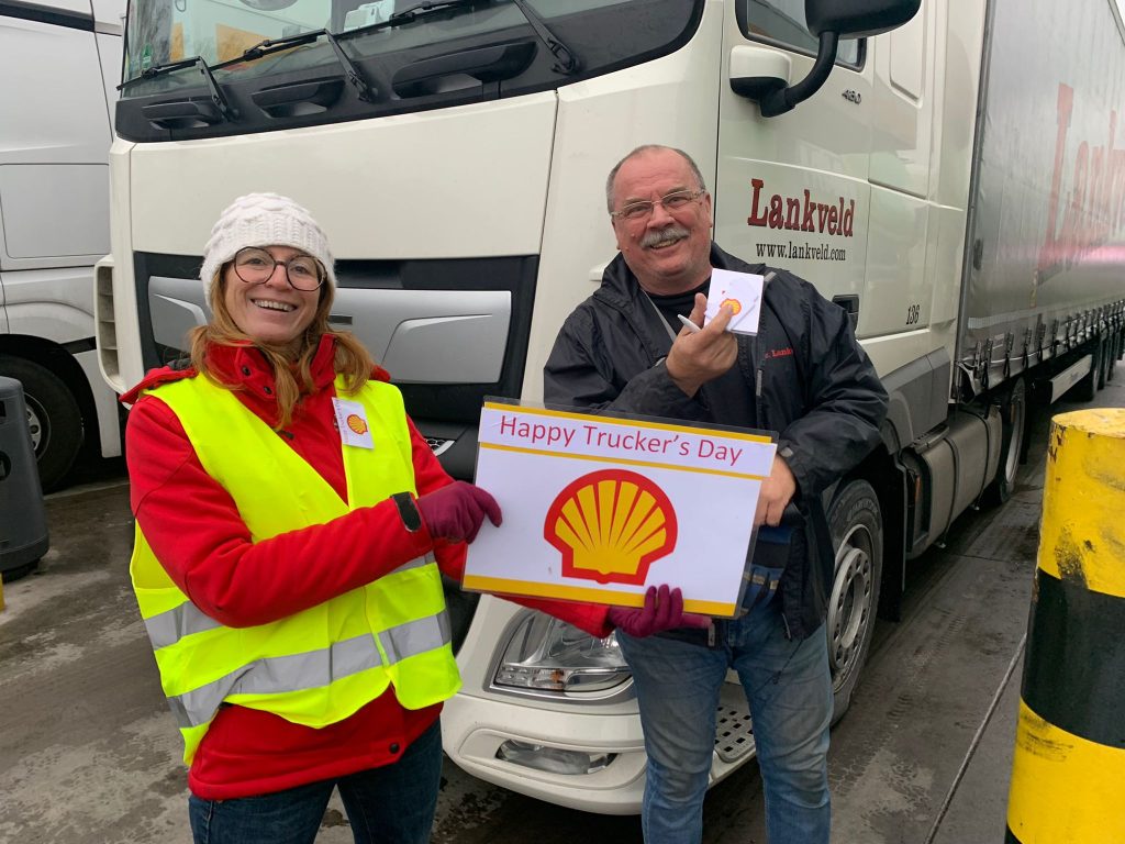 thumbnail for Shell geeft chauffeurs energie op Dag van de Vrachtwagenchauffeur
